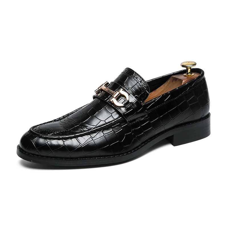 Designer Metal Buckle Loafers Men\'s Business Dress Fashion Casual Black Patent Leather Pointed-Toe Shoes Men\'s Loafers Slip-On