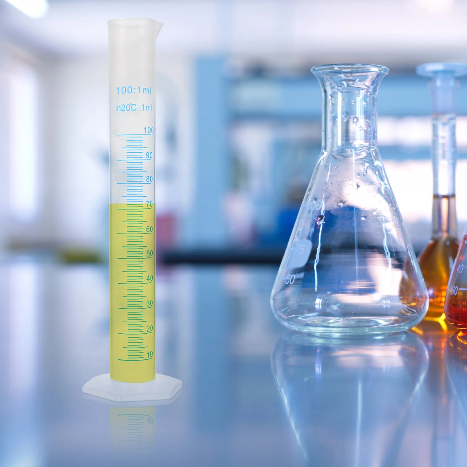 

Plastic Graduated Measuring Cylinder 100ml Transparent Food Grade Hard Plastic Wide Rim Tapered Spout Stable