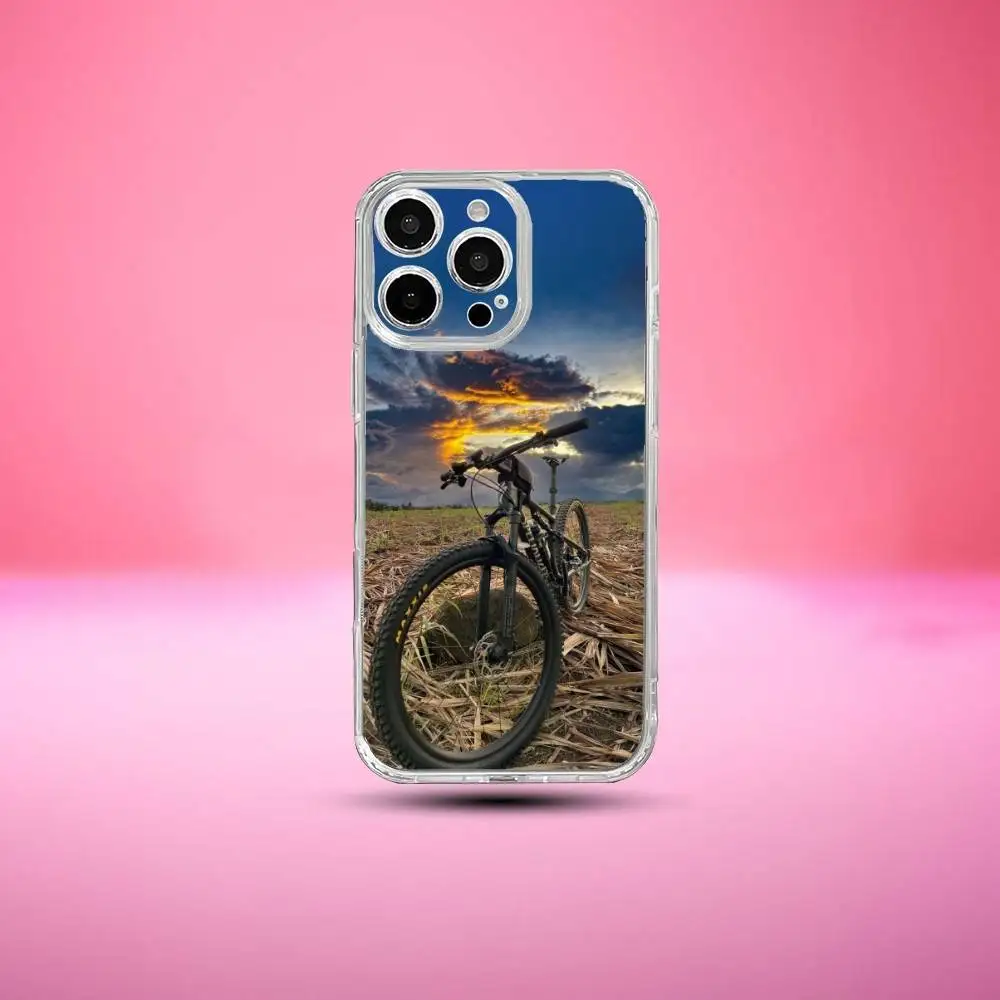 حافظة هاتف للدراجة الجبلية لهاتف آيفون 17,16,15,14,13,12,11 Plus,Pro Max غطاء شفاف ناعم