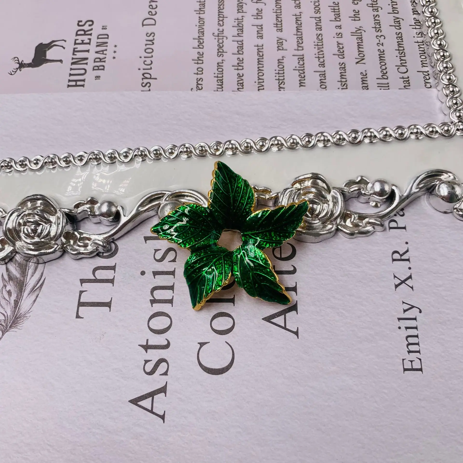 European and American enamel color versatile leaf brooch