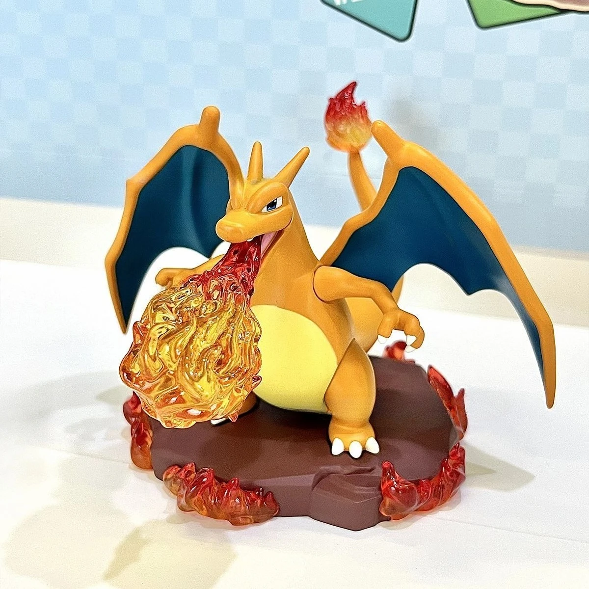 

Мультяшная фигурка Showdown Moment Настольный орнамент Огненное дыхание Дракон Домашнее животное Эльф Игрушки