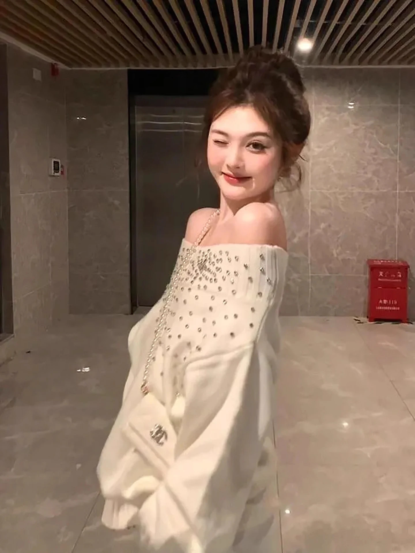 

Ele драпированный вязаный свитер средней длины с овальными плечами, женский осенне-зимний мягкий свободный повседневный длинный свитер с бриллиантами