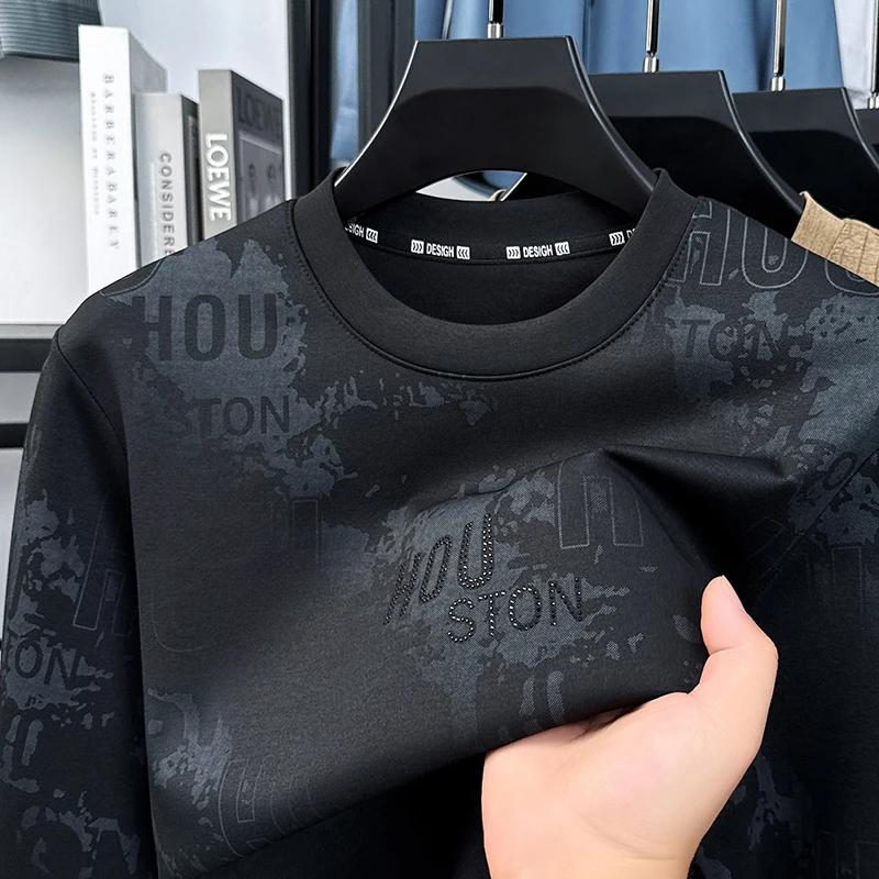تي شيرت رجالي عالي الجودة بأكمام طويلة ورقبة مستديرة مطبوع ملابس داخلية غير رسمية مضادة للتجاعيد ملابس رجالية عصرية