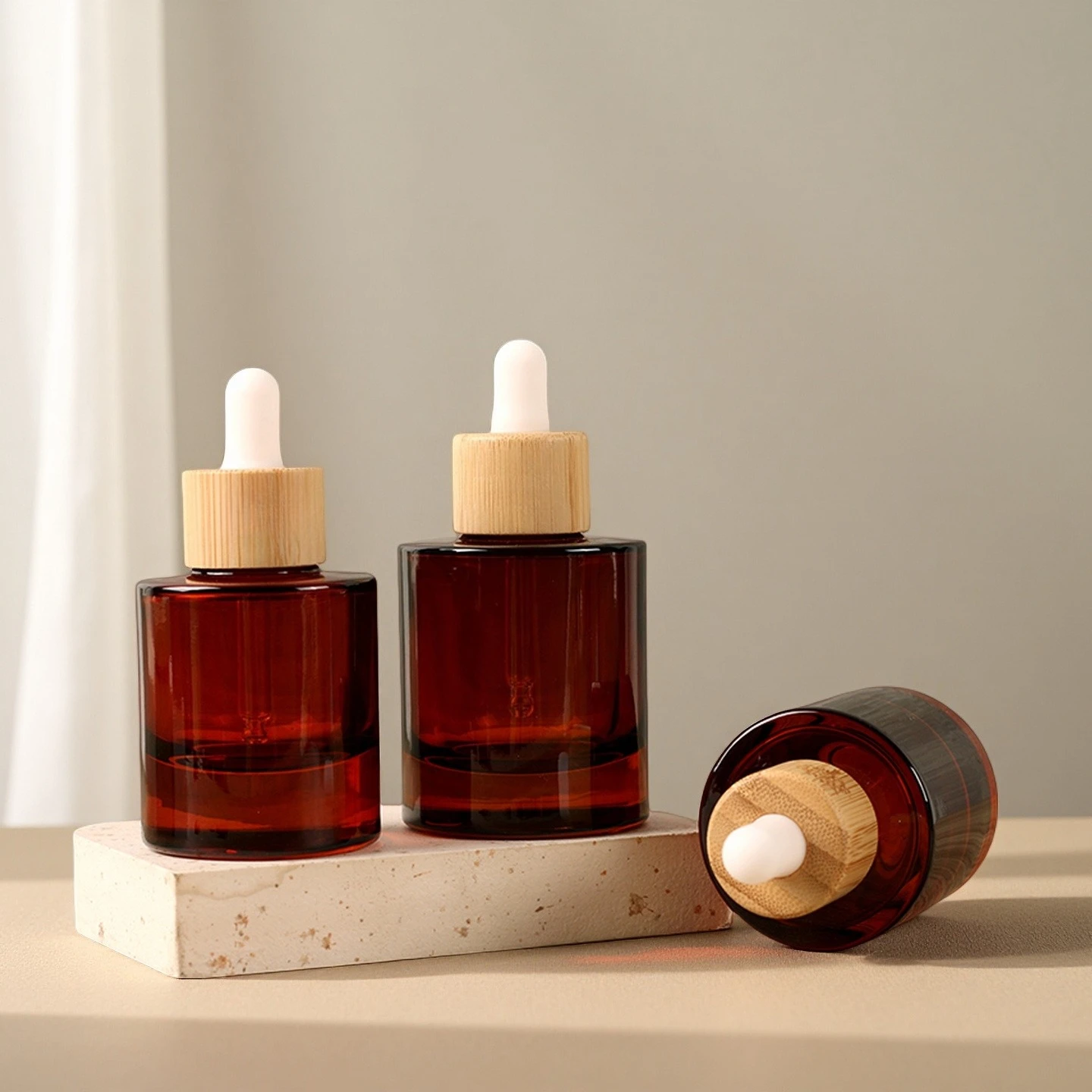 Roodbruine doorzichtige mini glazen druppelflesje parfum druppelflesje cosmetische monsterflesjes draagbare etherische olieflesje bamboe dop - afbeelding 2