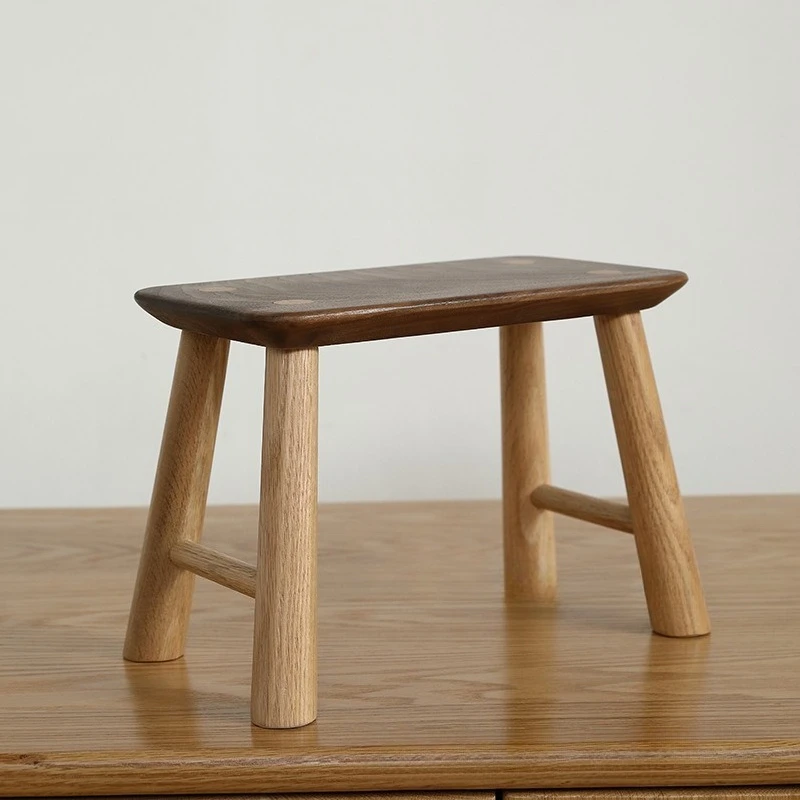 

All solid wood children's stool, black walnut baby stool, simple small stool for home use, non-slip stool