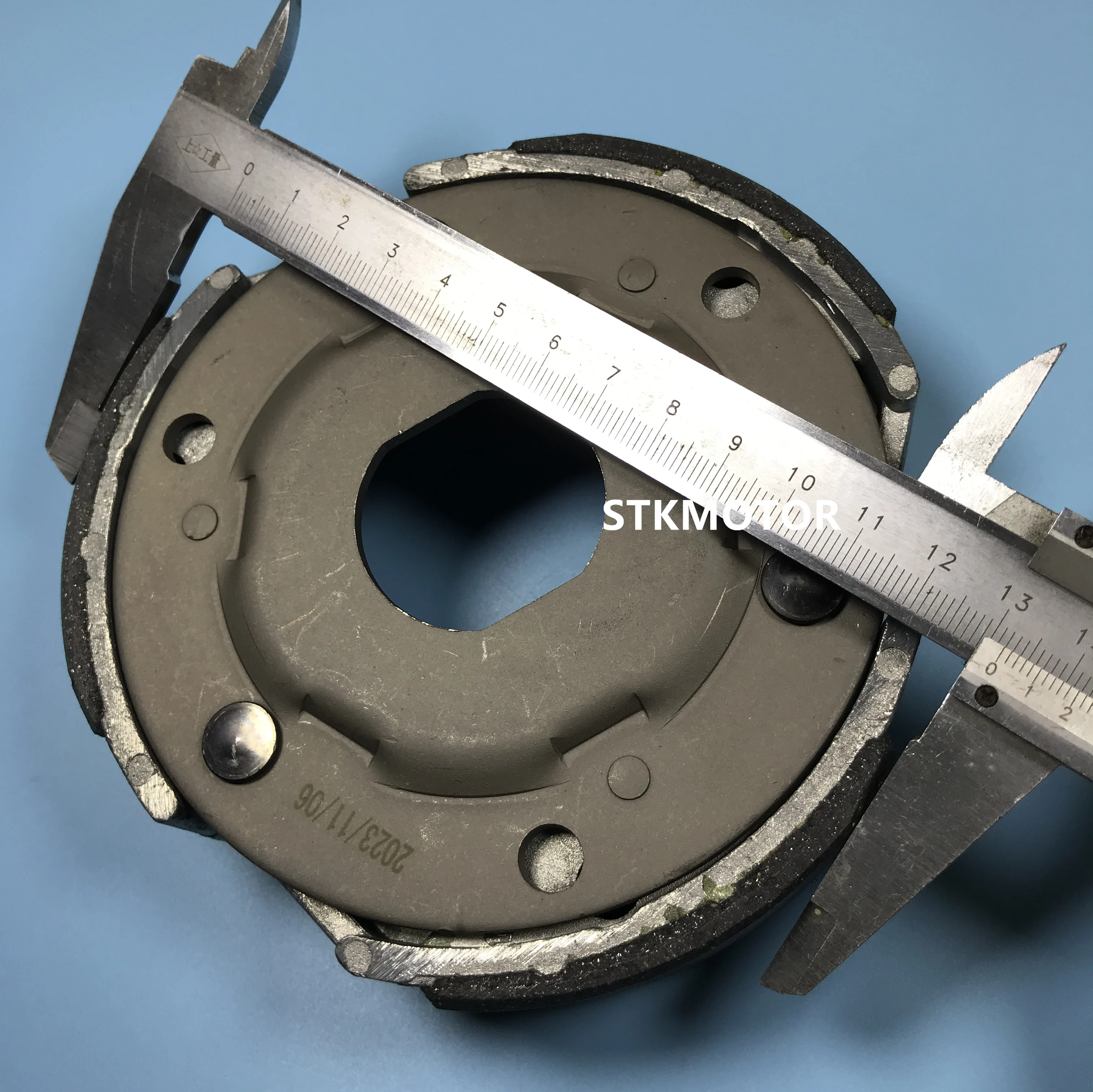 حامل القابض 133 ملم Assy لـ Linhai 260 300 Demon Goon 23925 Yamaha Majesty 250  YP250 بيجورن بينيلي 250 كيواي دراجون 250 #4