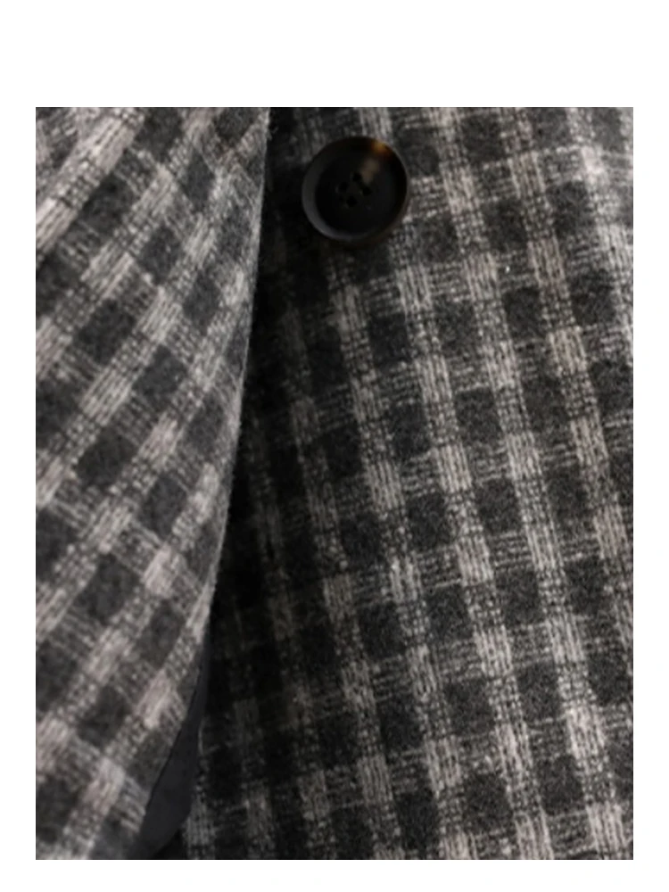 Plus Size Lange Sve Suit Jaet voor Dames Herfst Modieus Veelzijdig Afslankend Design Sense Top Verdikt Winter Polyester