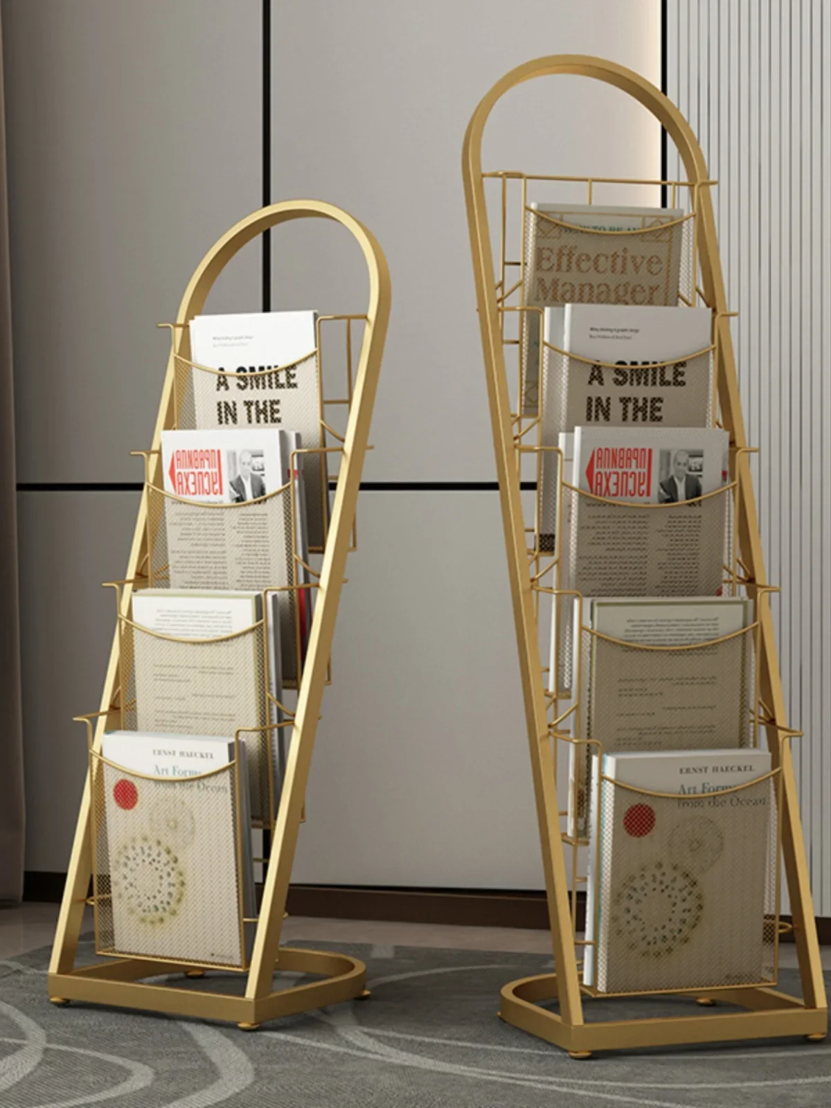 Storage floor-to-ceiling newspapers and newspaper racks