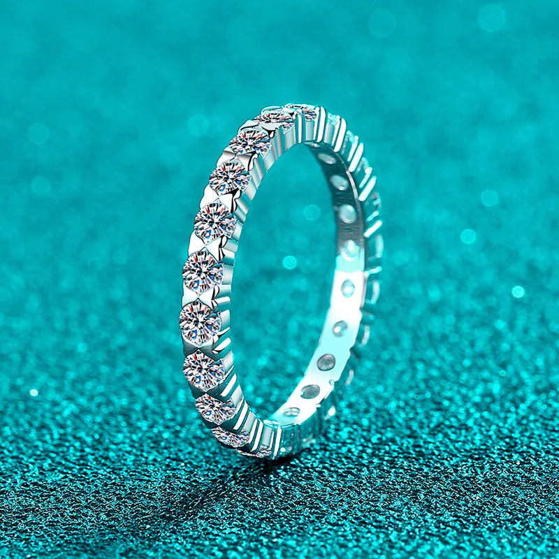 Elegant PT950 Platinum Women's Full Moissanite Ring, Minimalist Full-Diamond Band Ring for Everyday Wear and Commuting