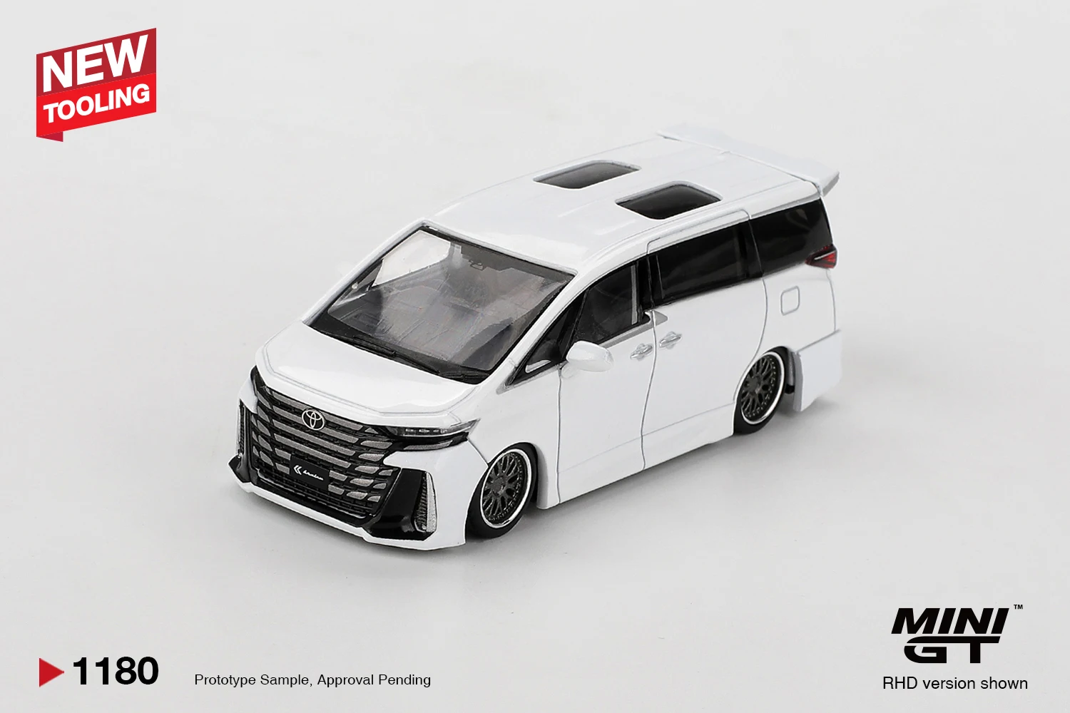 MINIGT 1/64 Toyota Alphard Vellfire Modell - usage example