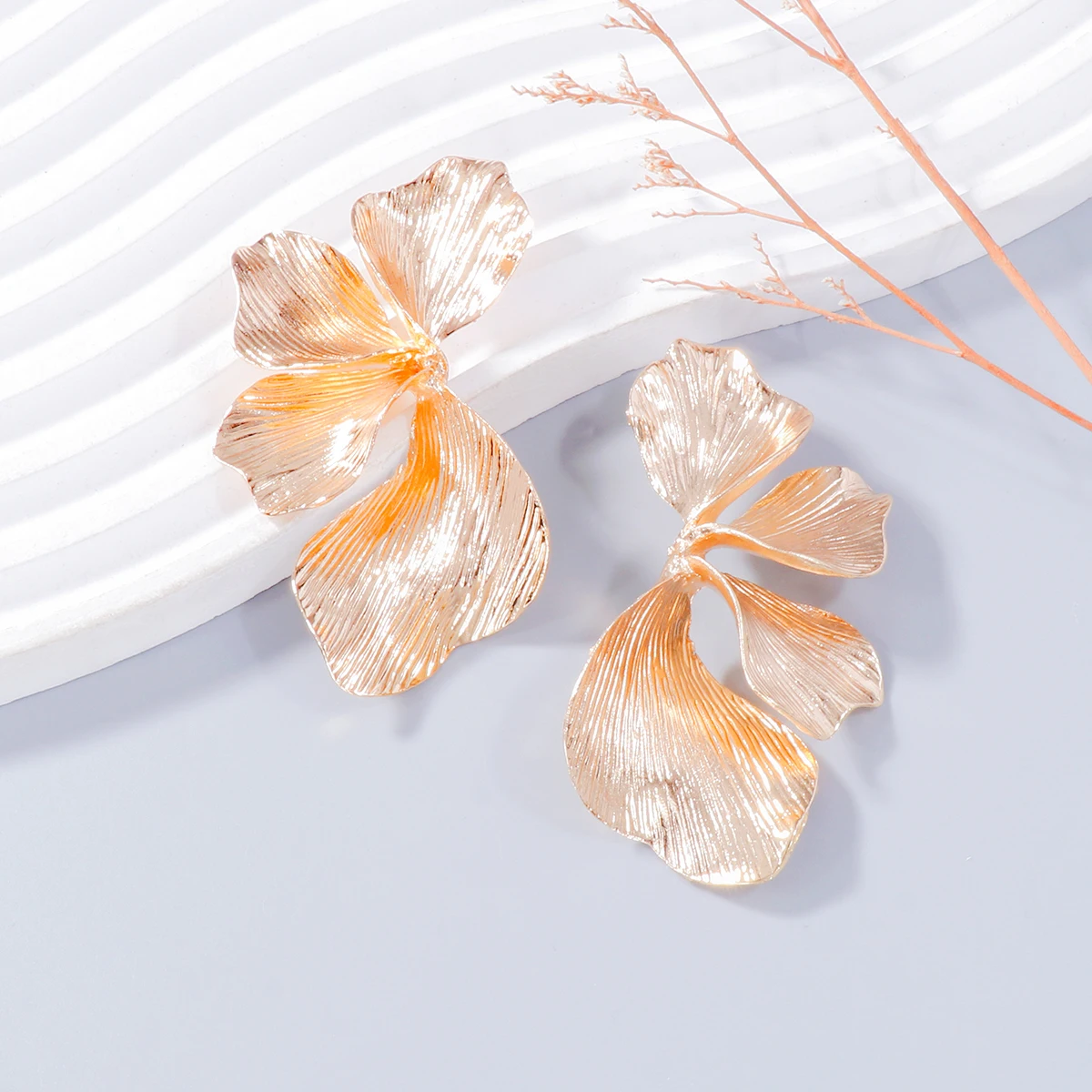 2024 New Irregular Metal Plant Petals Earrings for Women Fashion Holiday Party Jewelry Gifts