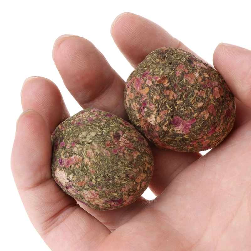 2pcs Rabbit Timothy Chew Grass Balls Chew Pets Grinding Teeth Treat