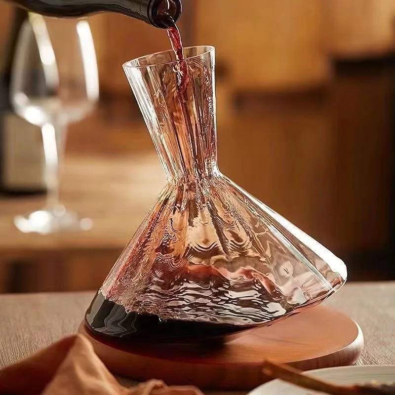 European Luxury Rotating Decanter 1L Decanter Wine Creative Transparent Design Lead-free Crystal Glass Wine Accessories Barware