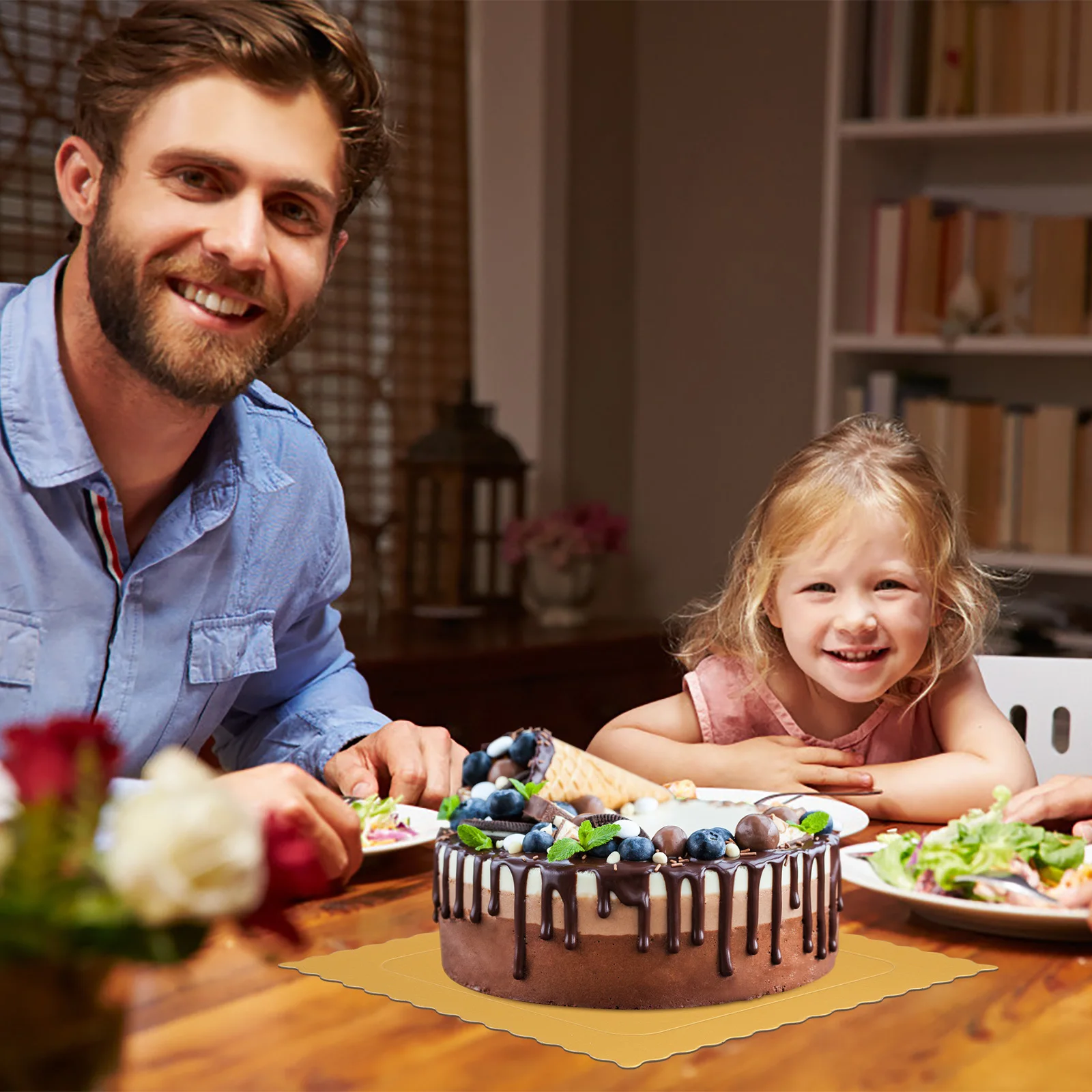 

10Pcs Elegant Gold Cake Display Bases for Desserts and Appetizers Cake Boards Dessert Boards Circle Cardboard Base