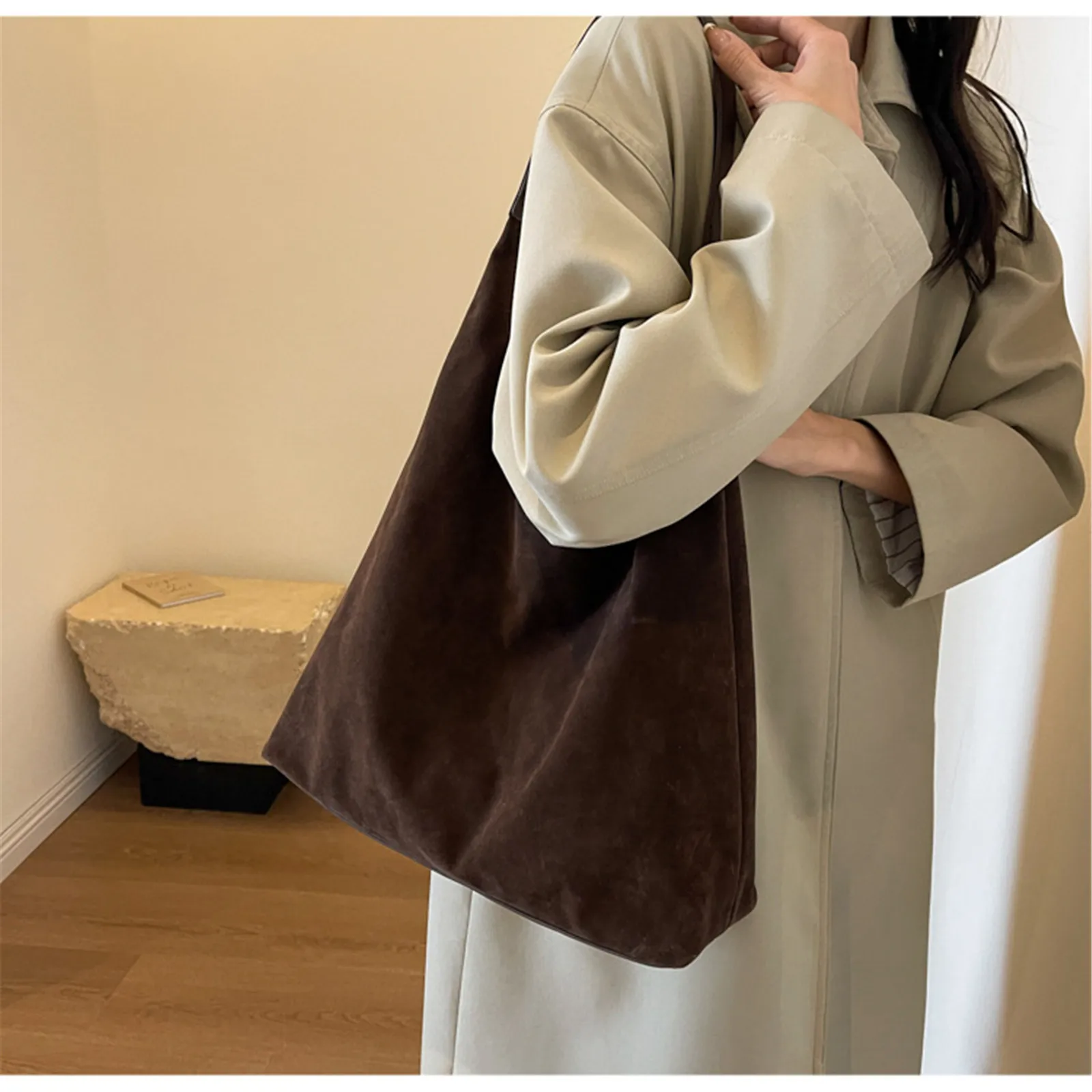 Retro Suede Fabric Women Tote Bag Fashion Underarm Bag Large Capacity Soft Leather Shoulder Bag Casual Portable Shopping Handbag