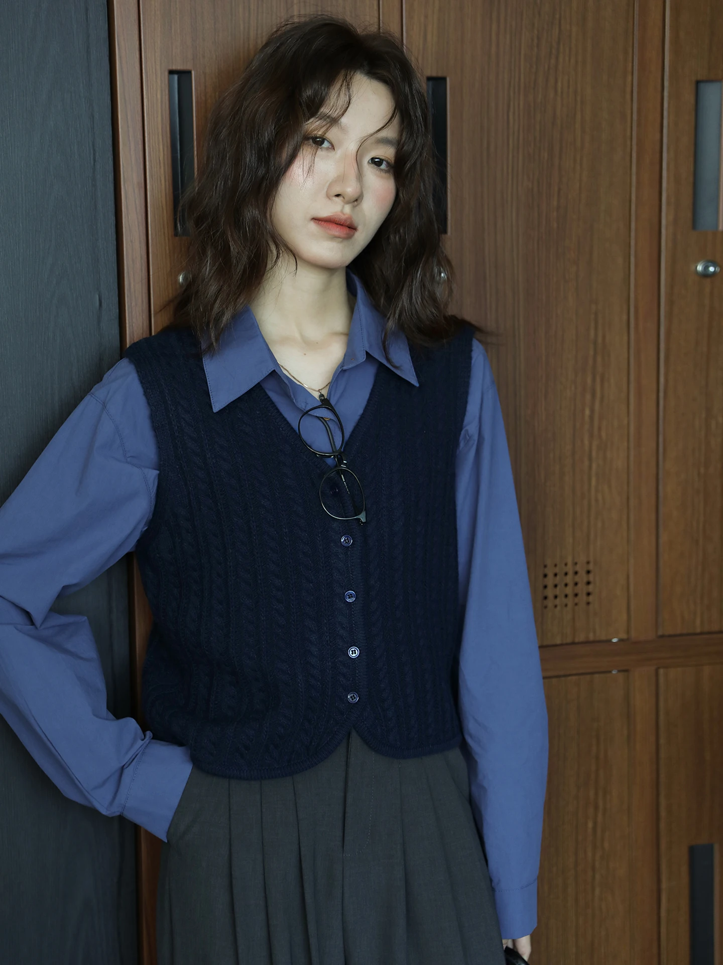 

Trendy Knitted Knit Vest Open Cardigan Single Button Early Autumn Sweater Top Irregular Vintage High-End Feeling Faionable