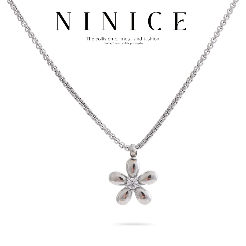 NiNice Halsketten für Damen, Edelstahl, Original-Zirkonia, blumenförmiger Anhänger, Armband, Ohrring-Set, modisches, einfaches Geschenk