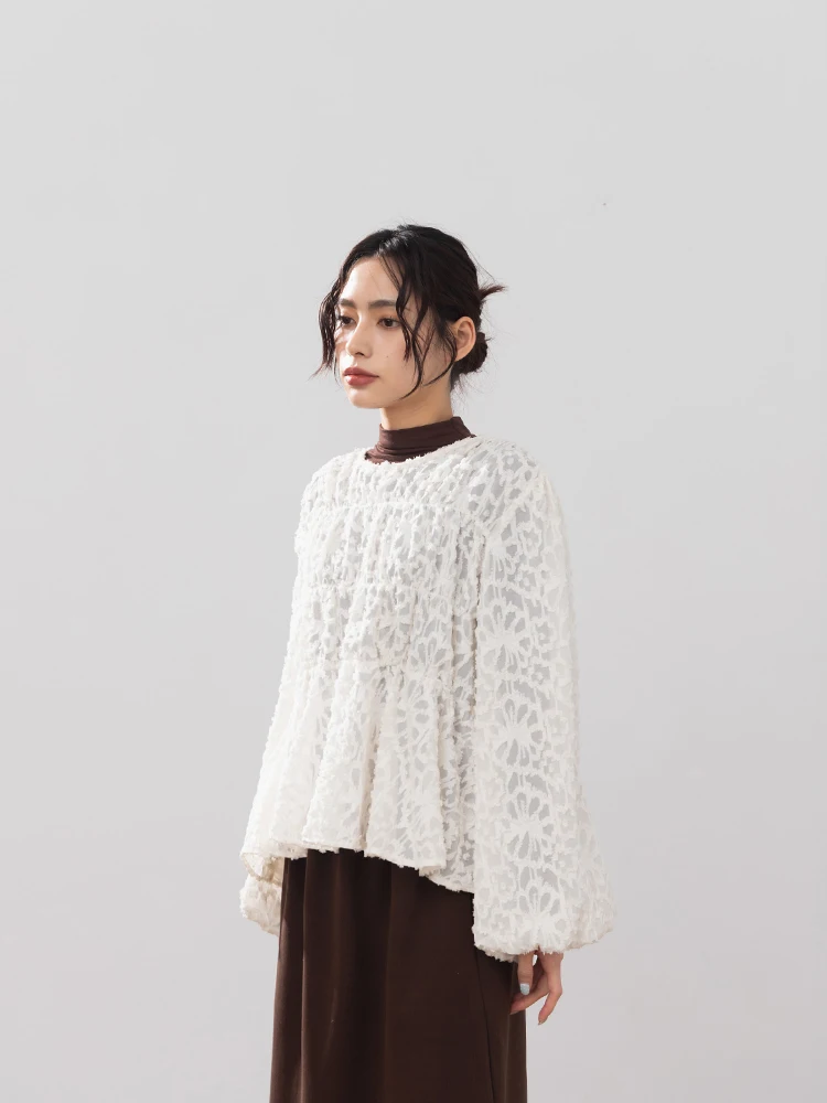 

Queenop Autumn Winter New Women's Faion Long Sve Hollow out Feathers 3D Embroidery Top Loose Fit Polyester Fiber