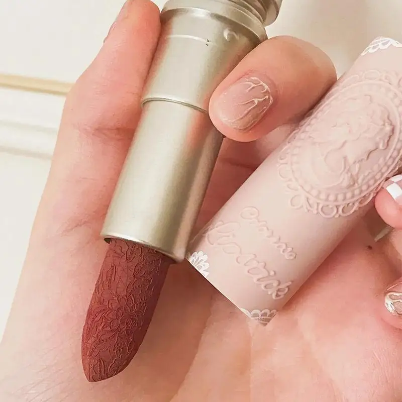 Colorrose batom em relevo nicho marca leite chá batom camafeu marrom fosco hidratante paridade maquiagem clássica beleza ocidental