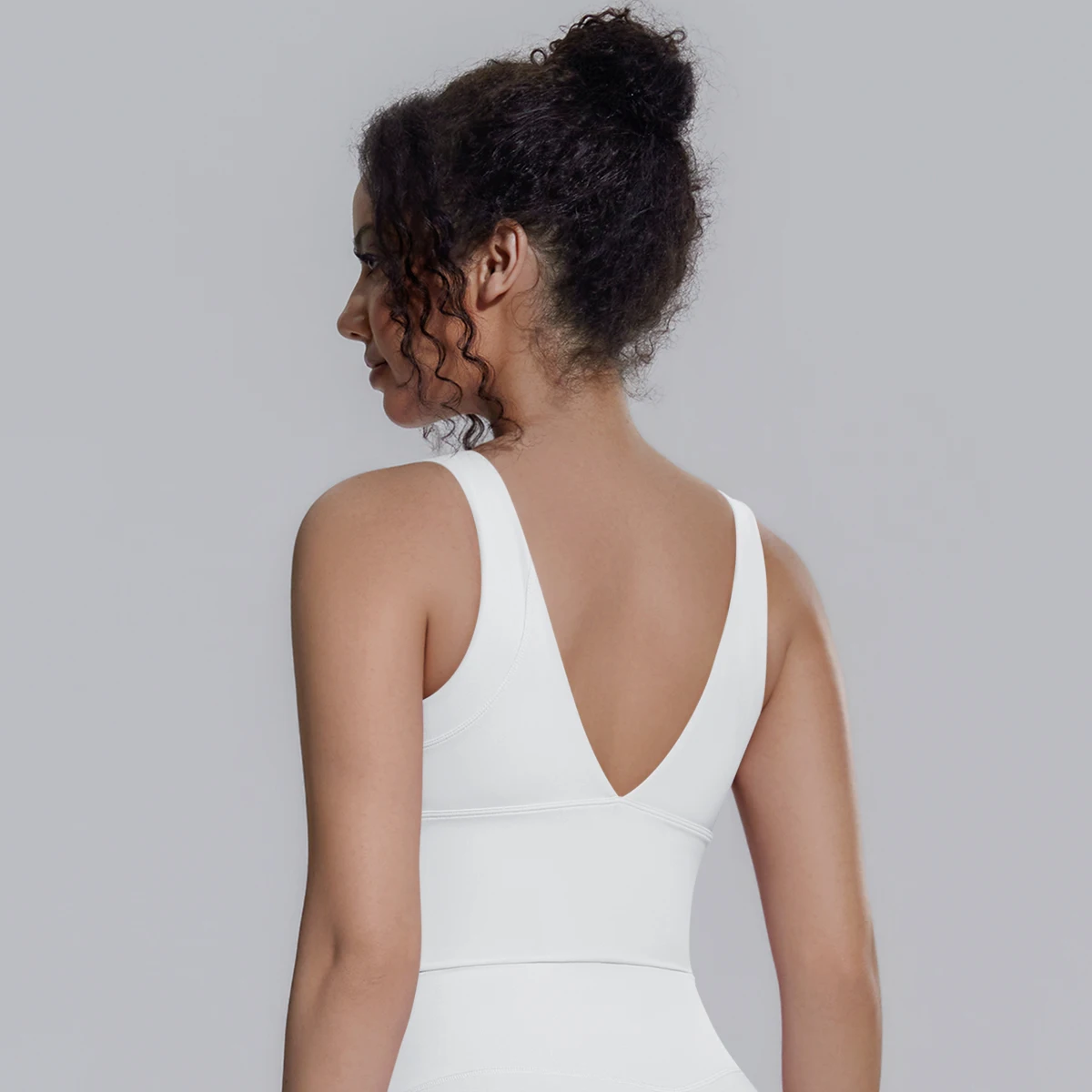 New Backless Yoga Vest for Woman Yoga Underwear with Chest Pad Summer Breathable Workout Top Running Shockproof Sports Bra