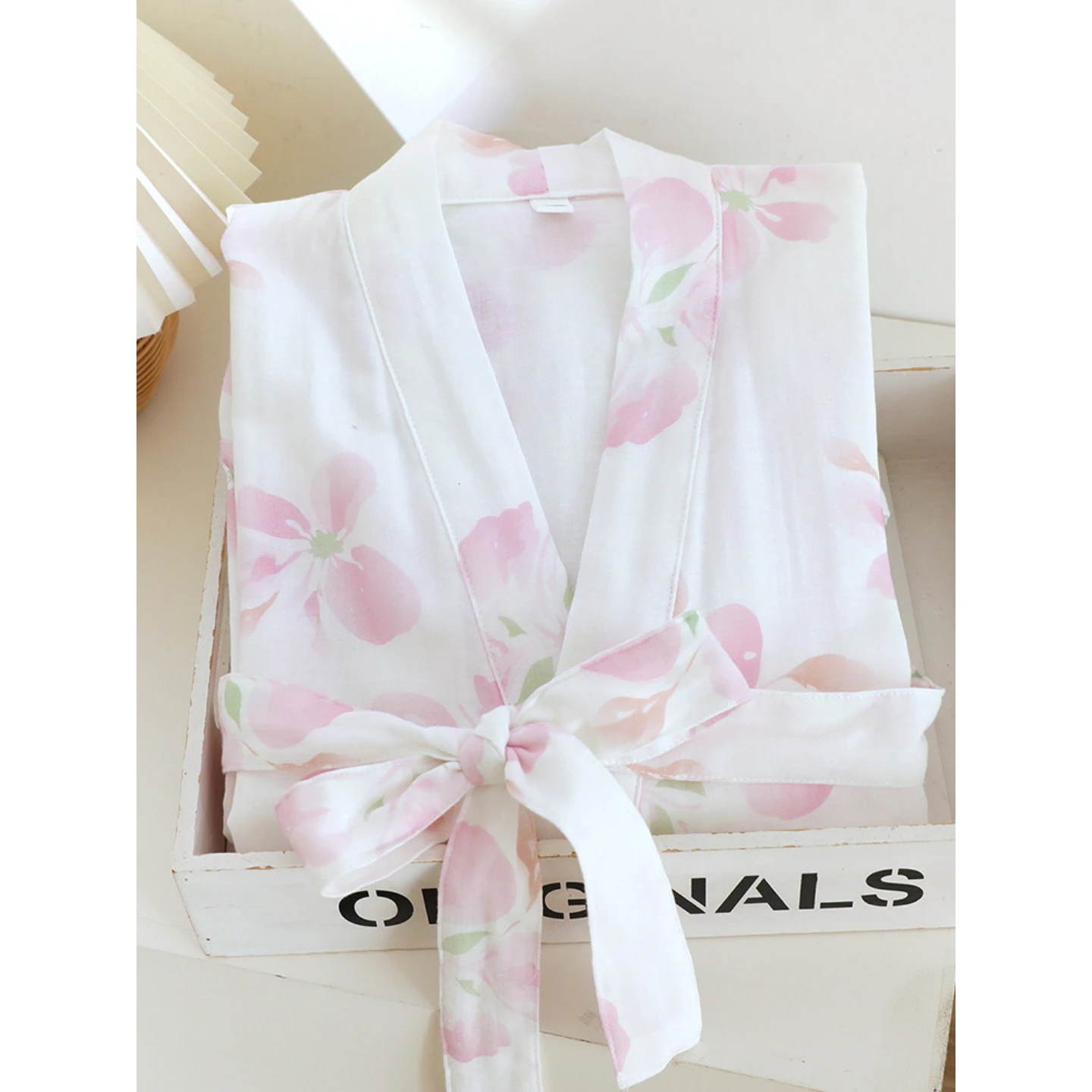 Romantic Cherry Blossom Women‘s Cotton Double Gauze Kimono Robe, Open-Front Tie-Front & Loose Fit, Breathable Lightweight Spring
