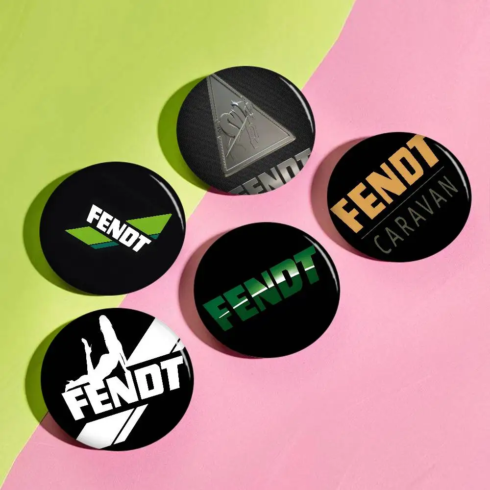 F-Fendt Robust-Agricultural Soft Button Pin Round Metal Badge Lapel Pin Parts Gift Friends Kid Jewelry