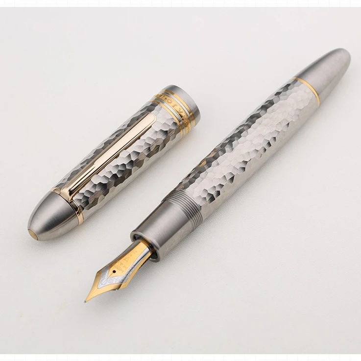 قلم حبر مكبس بنمط مطروق من التيتانيوم MAJOHN P141 مع رقم 8 40 #   قلم الخط الفاخر للكتابة مقاس كبير من F Nib