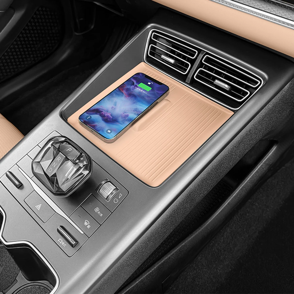 

Для BYD Song Pro DM-i 2025 года, специальная центральная панель управления, силиконовая подставка для беспроводной зарядки, внутренняя модификация, нескользящий коврик