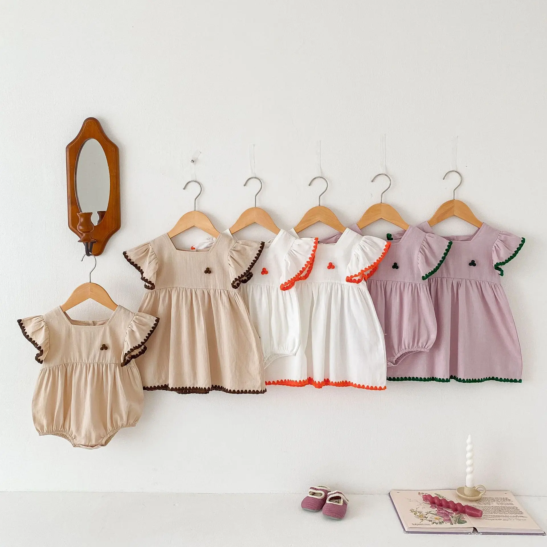 Rompers Summer Baby Clothing Jumpsuits Thin Baby Dress Princess Baby Clothing Square Collar 2024 Pleated Lovely Causal