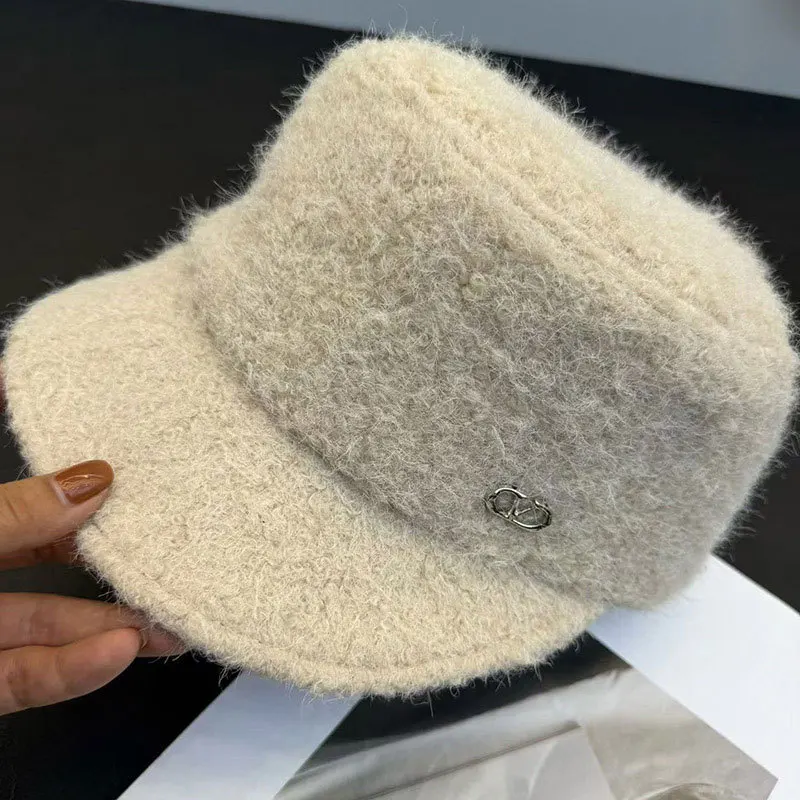 الشتاء بلون فالت قبعات البيسبول للنساء قبعة لينة دافئة أنيقة عادية في الهواء الطلق شعار معدني لطيف قبعات للحماية من الشمس للإناث
