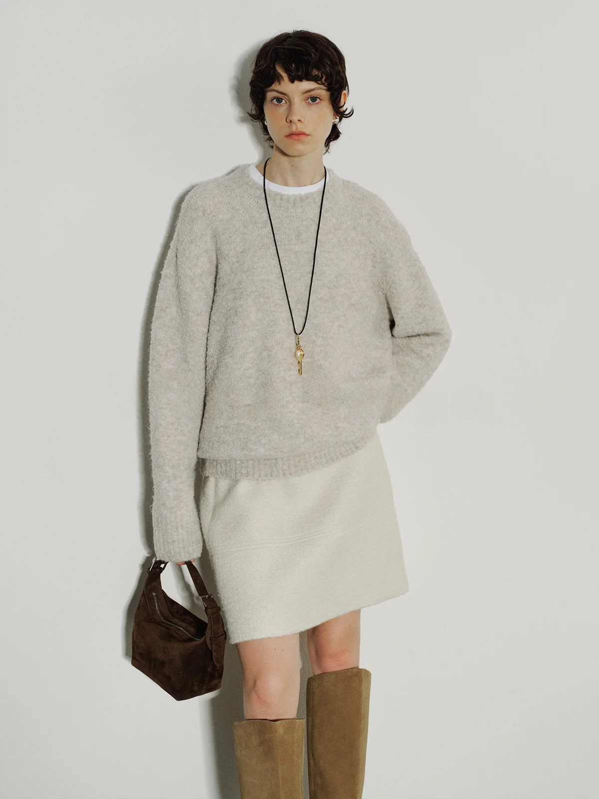 

Теплый объемный вязаный свитер для женщин на осень-зиму, с круглым вырезом, из смесовой шерсти, модный, удобный, мягкий, в стиле колор-блок