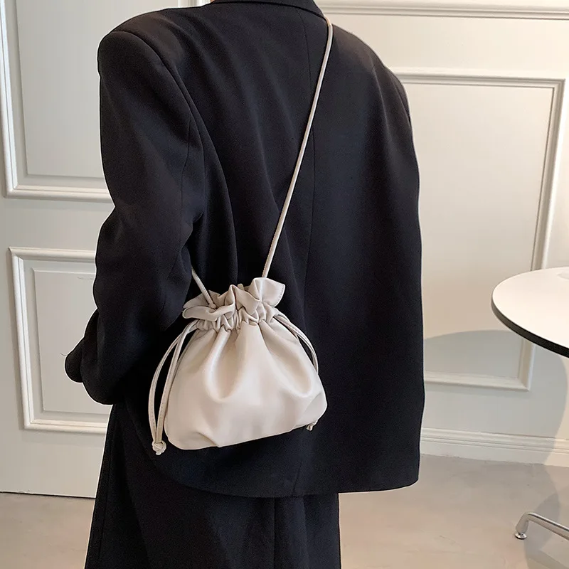 Lady Shoulder Bag Korean Fashion Women Drawstring Bucket Bag Casual Cute Messenger Bag Small Solid Color Female Crossbody Bag