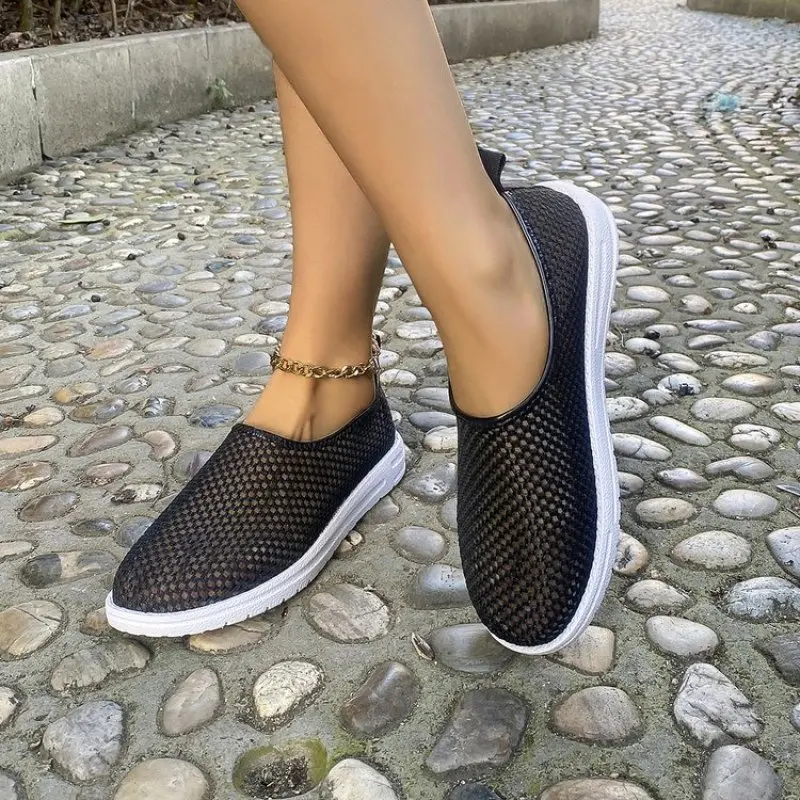 

Hot Season Female Sandals Mesh Breathable Women Shoes Fashion Sports Shoes Soft Comfortable Women Shoes Fashion Comfort Plus Siz