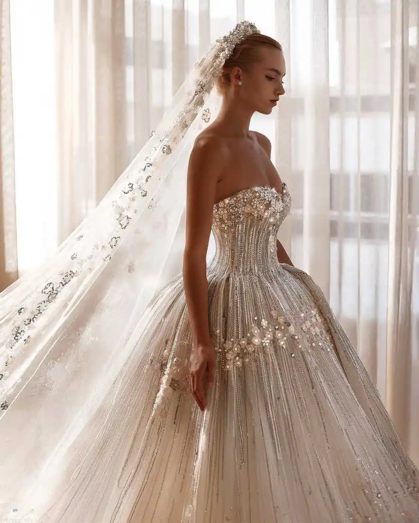 Sexy Strapless Ball Gown Wedding Dress Elegant Floral Appliques Beaded Bridal Dress Sequined Customized vestidos de novia