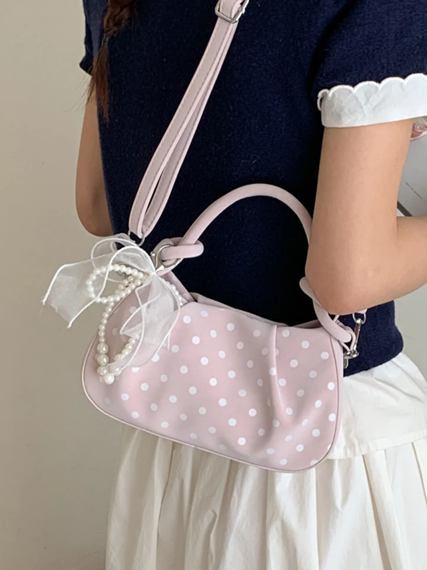 

Spring Women Polka Dot Messenger Bags Korean Style Exquisite Pleated Bowknot Pendant Handbags Sweet Fashion Female Shoulder Bag