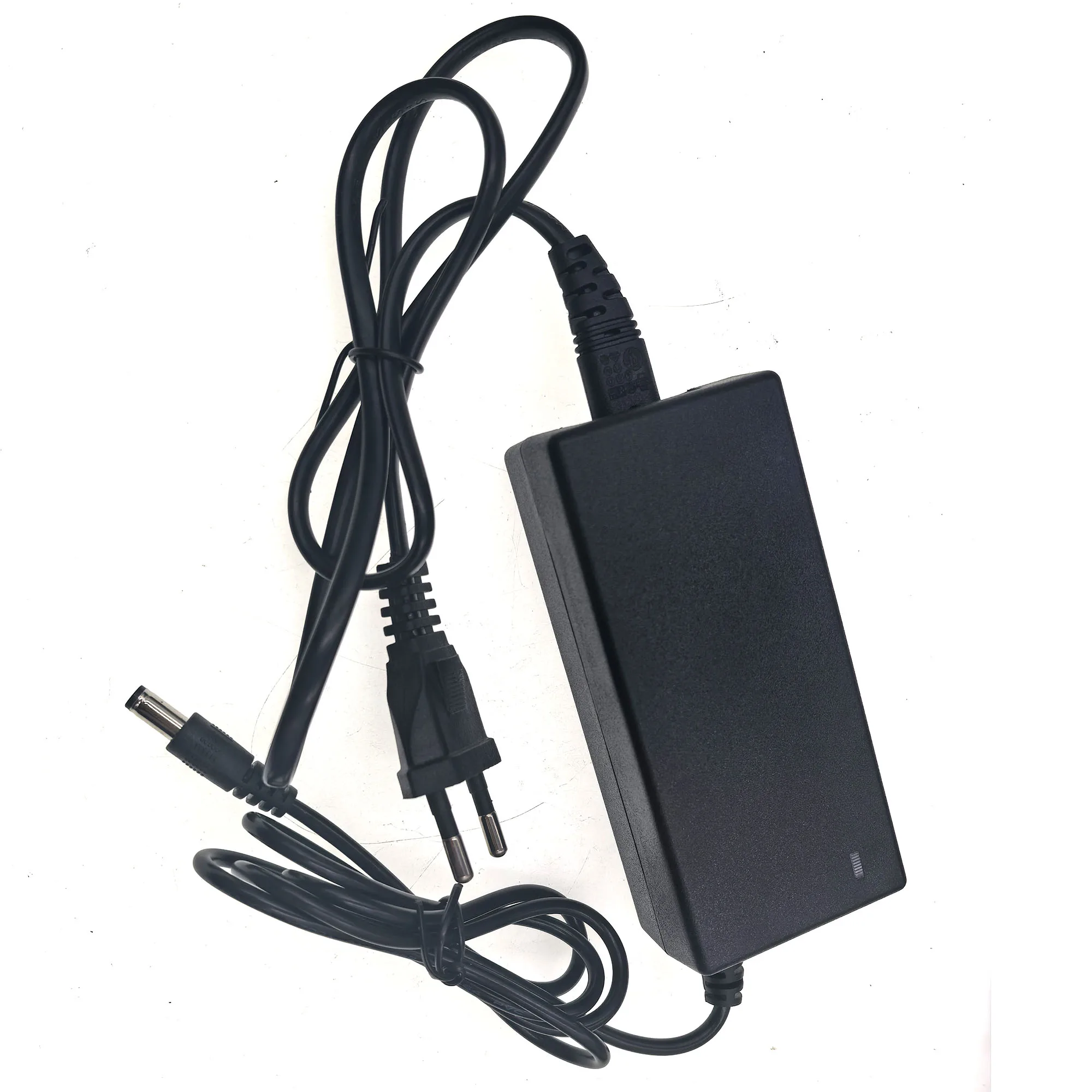 شاحن 42 فولت 36 فولت 2 أمبير شاحن ليثيوم أيون ليثيوم بولي لحزمة بطارية 10 سلسلة 36 فولت مع موصل DC5525