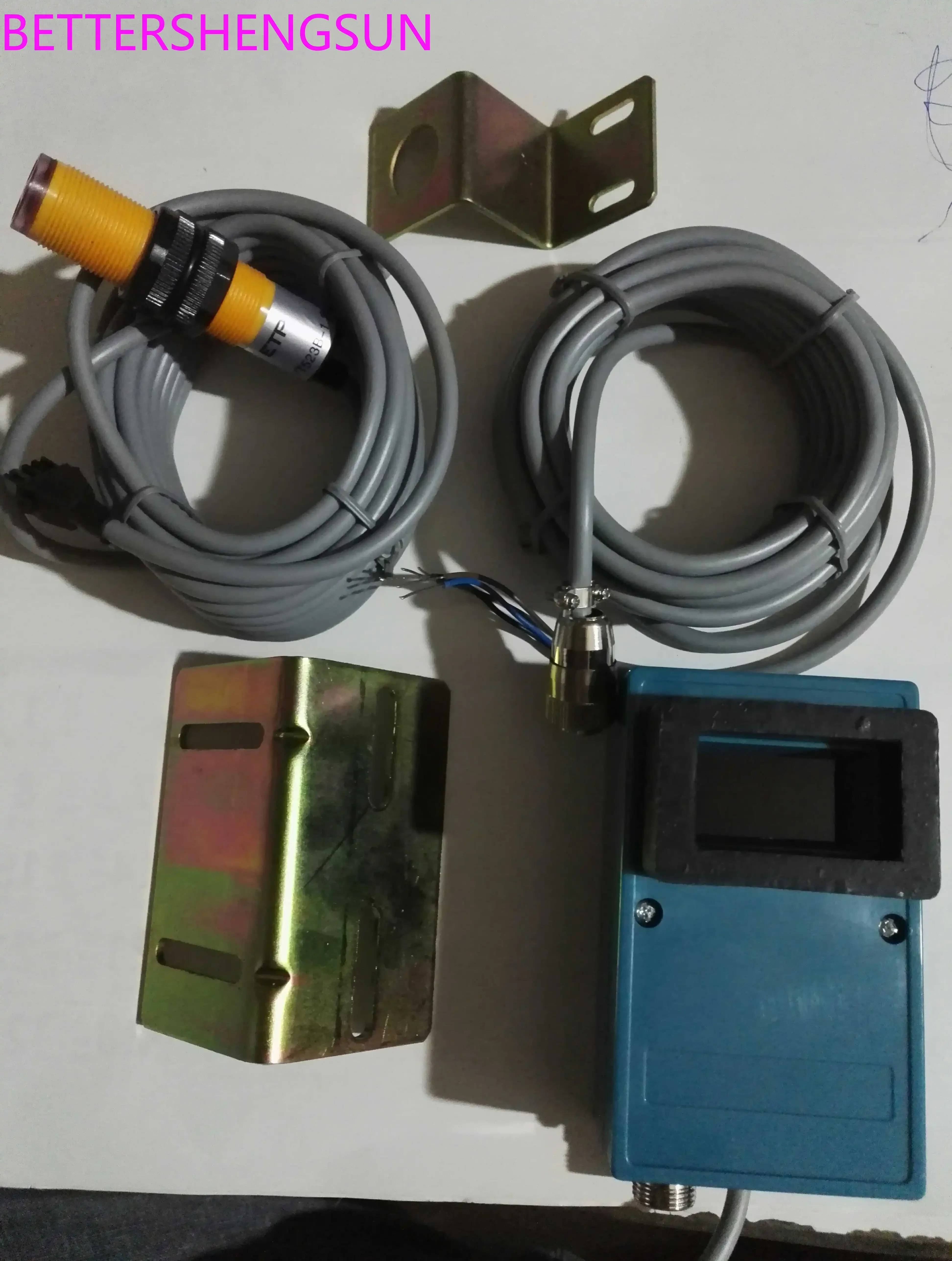 YT523B-1 ชนิดโฟโตอิเล็กทริคชนิดดอกไม้ใสแบบลําแสงสามารถหมุนด้วยผ้าฝ้ายสีได้