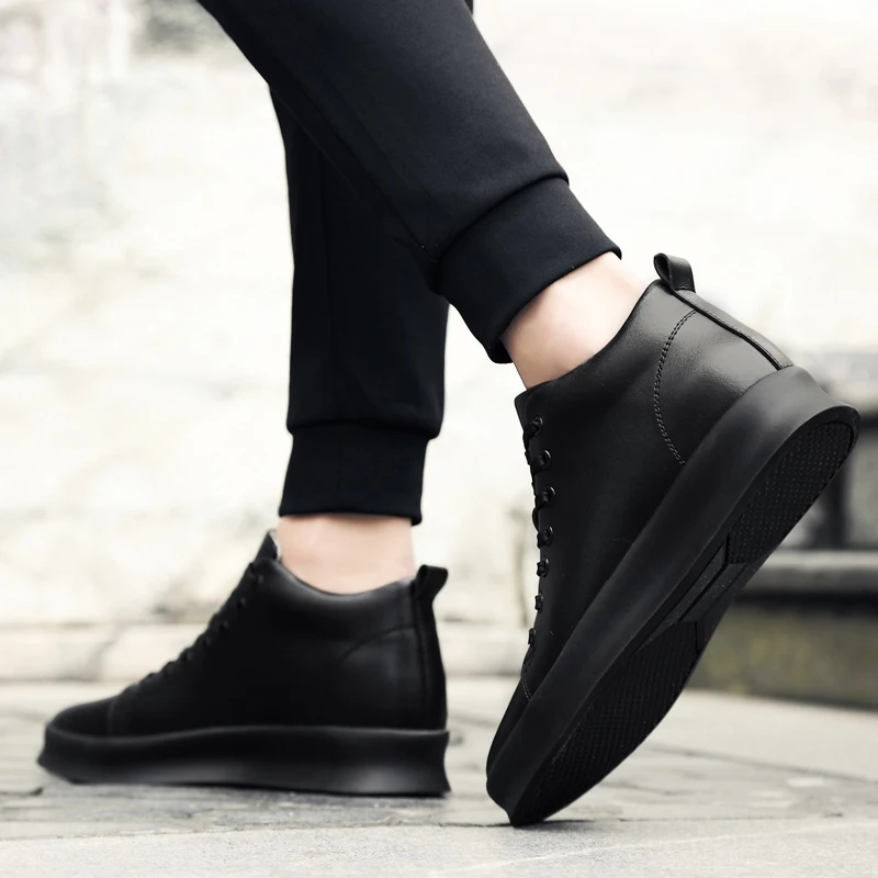 High quality all Black Men leather casual shoes Increase Simple Pure Black Sneakers Fashion Breathable Sneakers Heightening shoe