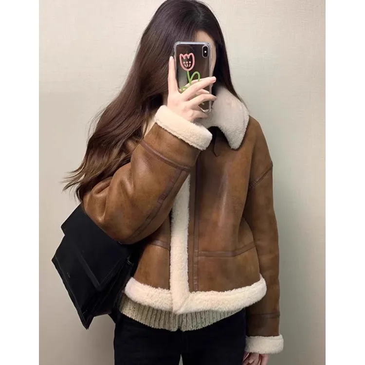 Fur Integrated Short Coat Women's 2026 Autumn and Winter New Popular Imitation Lamb Wool Top