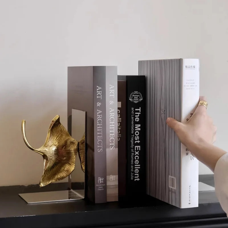 Modern light luxury creative metal ginkgo tree bookshelf ornaments study model room storage rack
