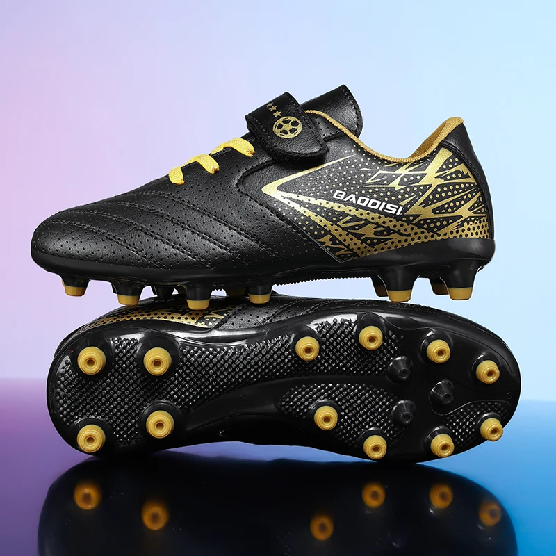 

New Kid Football Boots Match Non-Slip Soccer Shoes Match Boys Outdoor Professional Comfortable Sneakers Sports Shoes Unisex