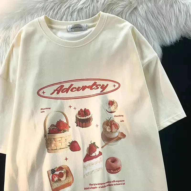 Modna bluzka z nadrukiem truskawek Harajuku Japan Krótki rękaw O Neck Street T-Shirt Letnia damska koszulka Bawełniany top