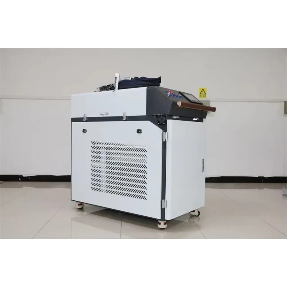 3000W Max Fiber Laser Cleaning Machine for Metal Rust, Paint & Oxide Removal – Handheld Industrial System