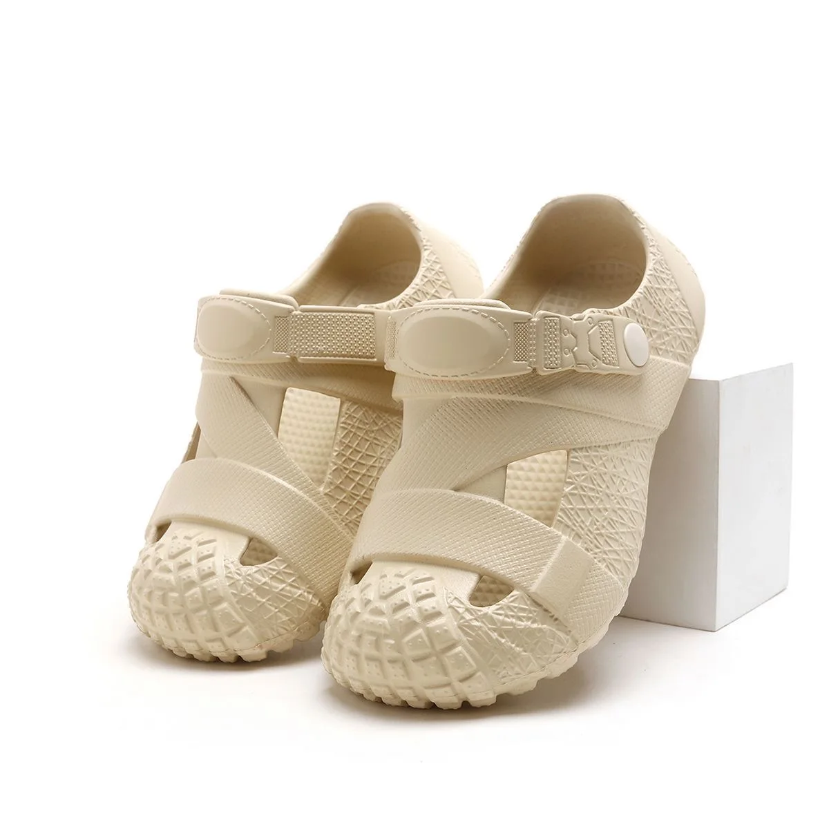 Luxury Children Slippers Sandals Summer Boys Clogs Lightweight Comfortable Beach Water Shoes Boys Girl Sports Sandals