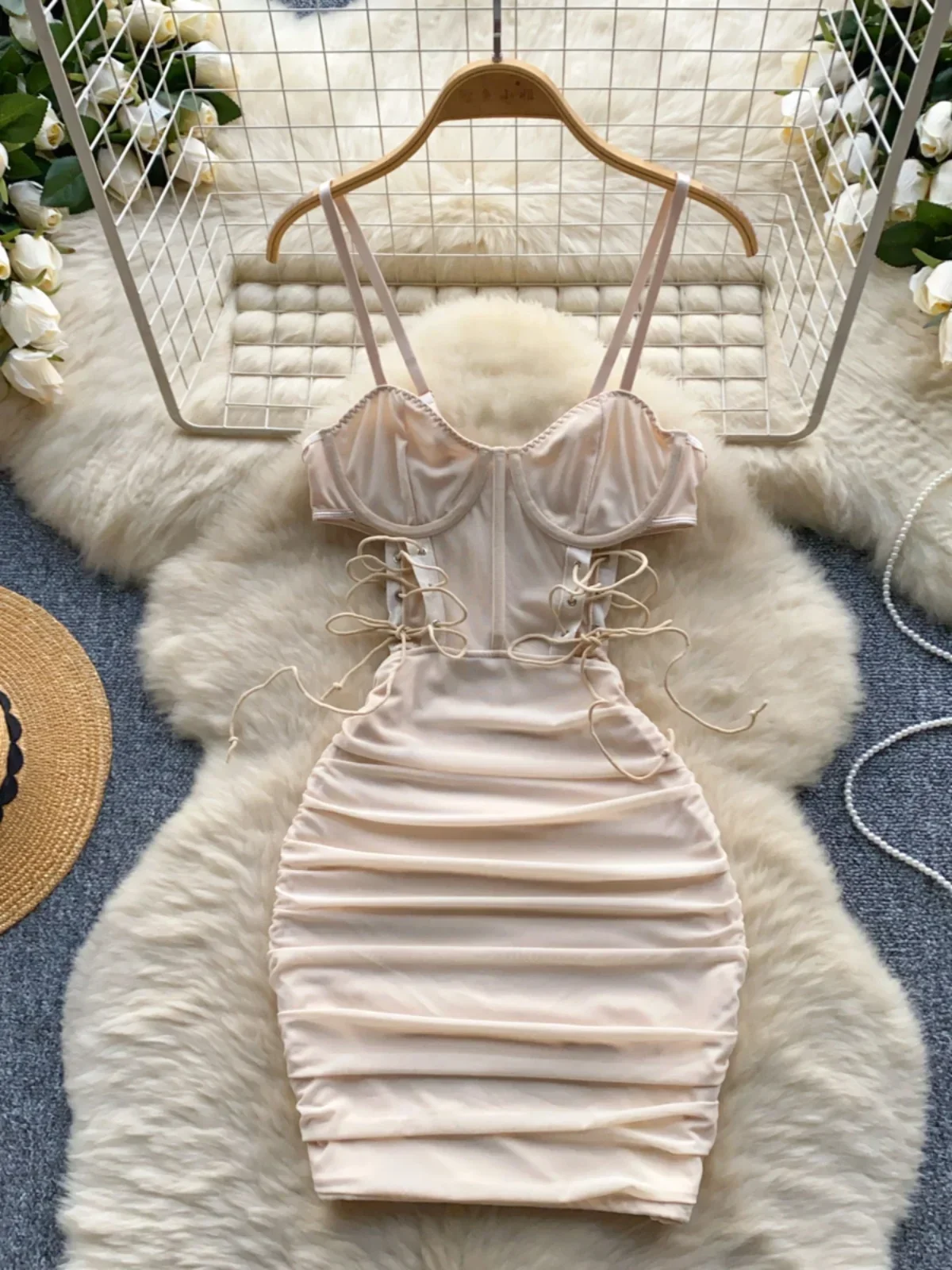 Foamlina Ins Sexy Hollow Out Sling Dress with Exposed Waist Bandage Pleated Slim Fit Bodyocn Girl's Photo Date Short Dress