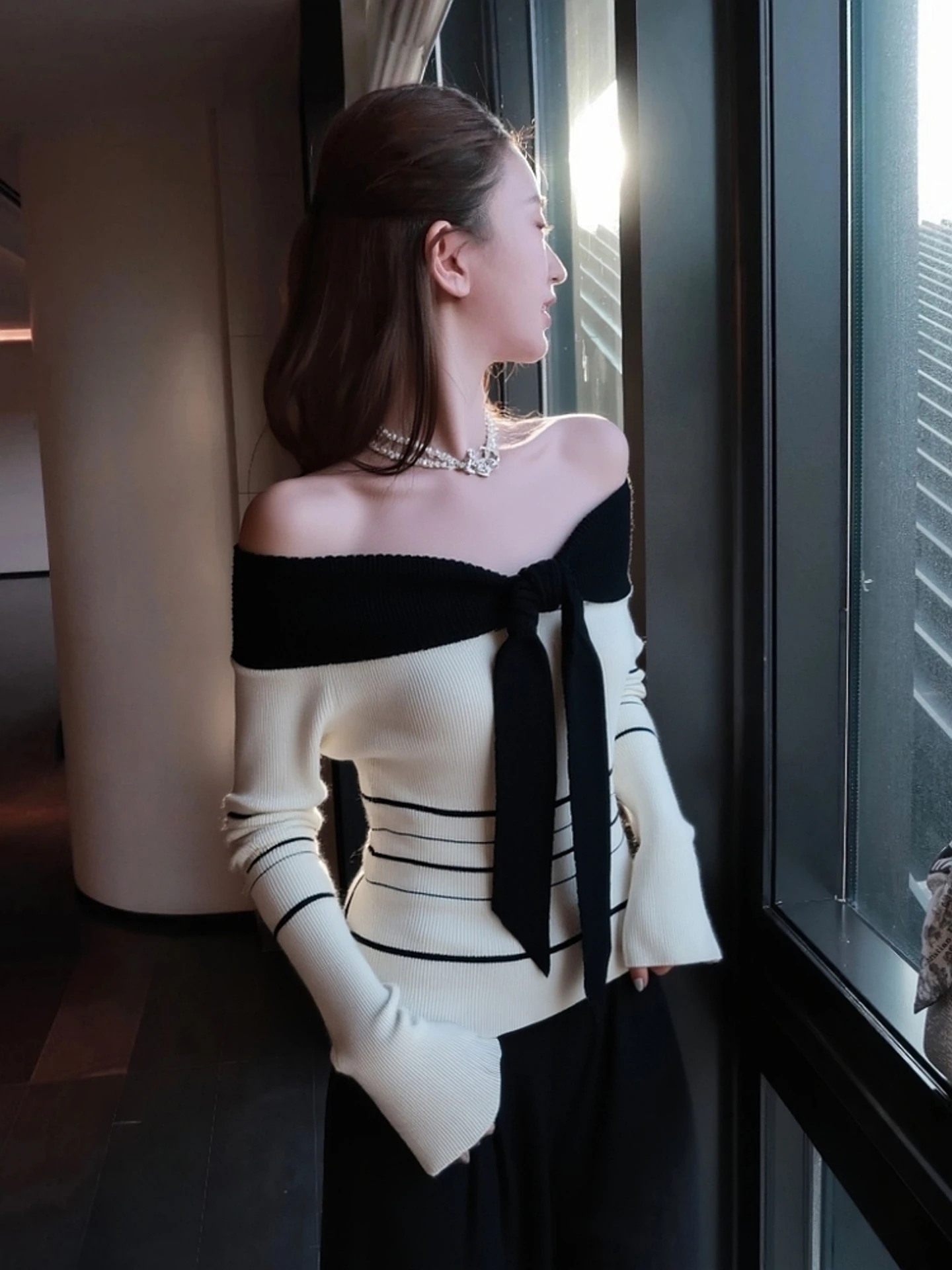 

Осенне-зимняя вязаная основа на одно плечо irt, женский внутренний дизайн, сенсация, сладкий и пряный длинный све, красивый топ для девочек