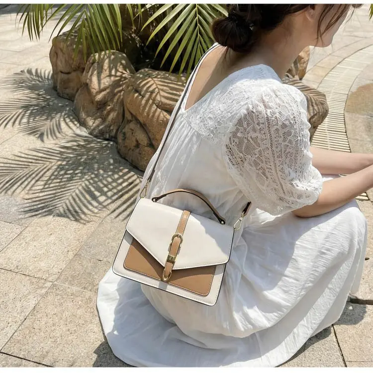 

2026 New Fashion Commuter Hand Improved Sense of Level Crossbody Bag Contrast Stitching Versatile One-shoulder Small Square Bag