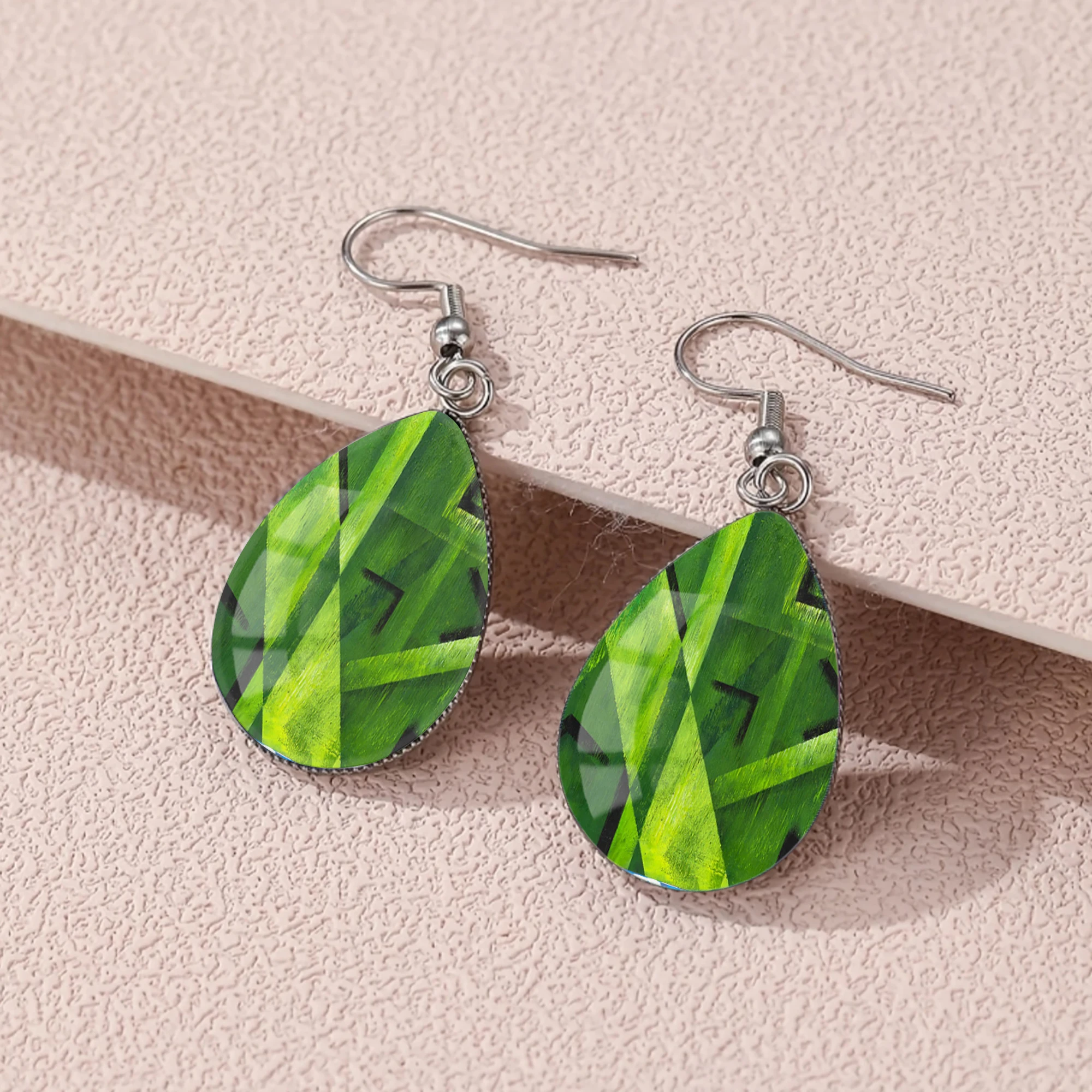 1 Paar grüne geometrisch gemusterte Wassertropfen-Ohrhaken aus 316 Edelstahl, schlichter und klassischer Stil, geeignet für Männer und Frauen für den täglichen Gebrauch, als Geschenk und als