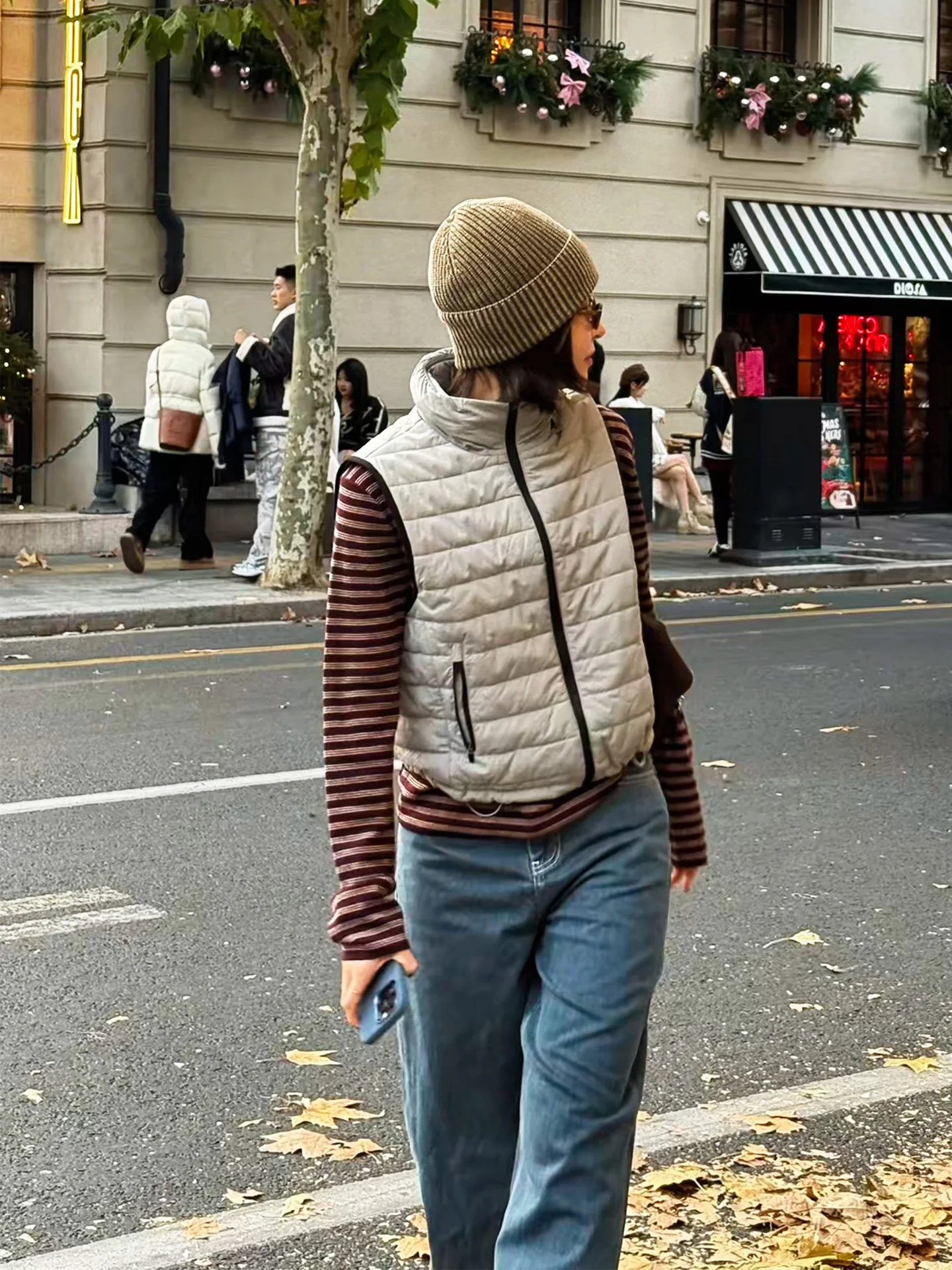 

Baibaiye Women's Faionable Color Blo Stand Collar Warm Casual Cotton Vest Winter Outerwear Comfortable Nylon Material