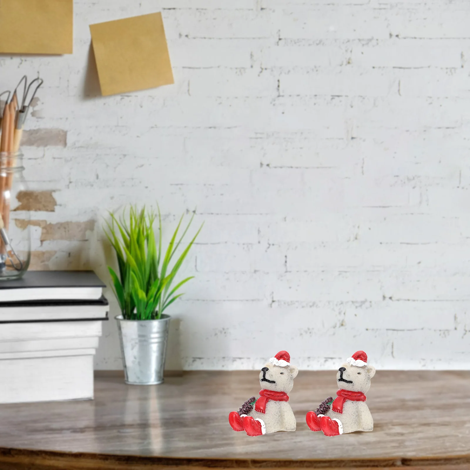 

2Pcs Christmas Pinecone Bear Resin Micro Landscape Decoration Adorable Xmas Ornament Fish Tank Decor Fish Tank Resin Decor